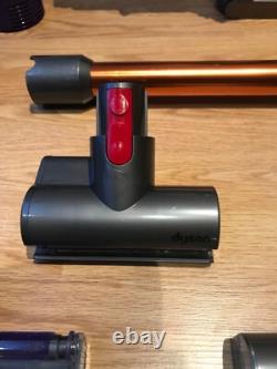 Dyson V10 Absolute Brand NEW Main brush head. Good battery
