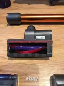 Dyson V10 Absolute Brand NEW Main brush head. Good battery