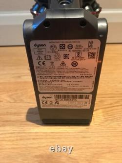 Dyson V10 Absolute Brand NEW Main brush head. Good battery