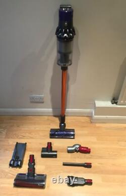 Dyson V10 Absolute Brand NEW Main brush head. Good battery