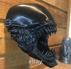 HR Giger Alien Xenomorph inspired 11 Alien Head Alien VS Predator Action Figure